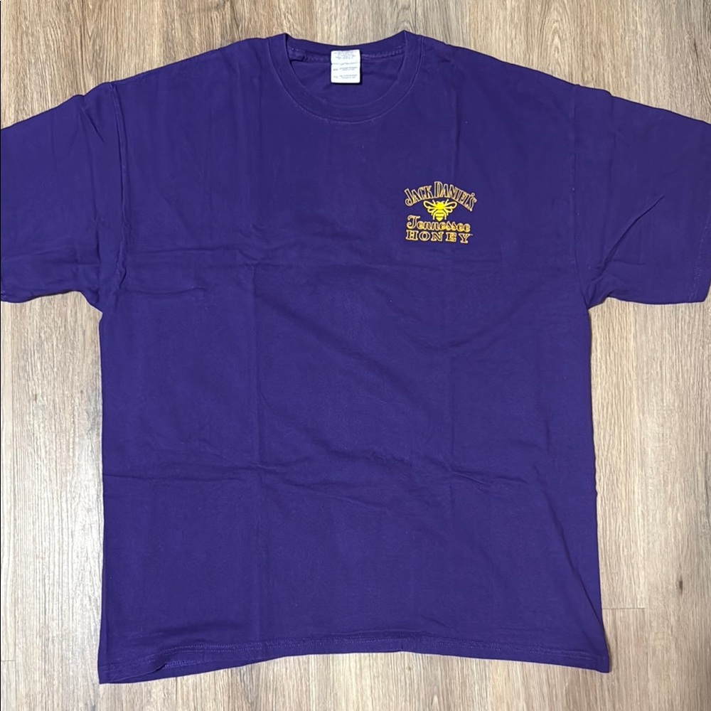 Vintage Jack Daniel’s Tennessee Honey Purple Short Sleeve Tee - Picture 2 of 5